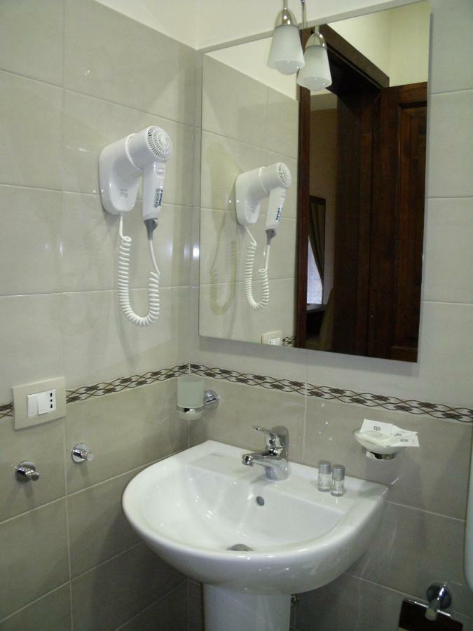B&B Palazzo Tornabene Catane Extérieur photo